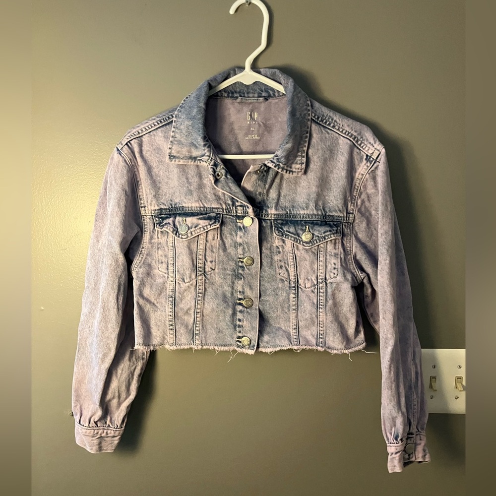 Like New! In Excellent Condition!GAP Light Purple Cropped Jean Jacket